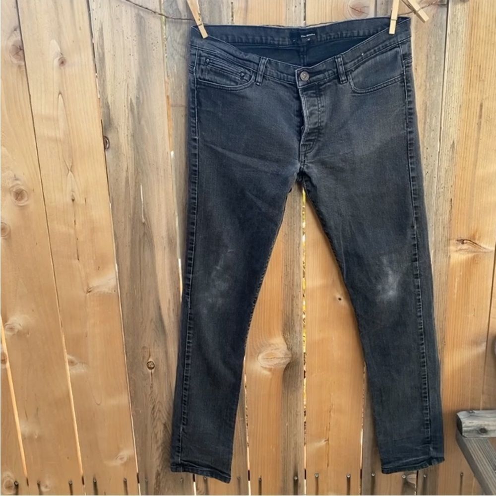 The KOOPLES dark gray men’s straight leg denim Jeans size 33